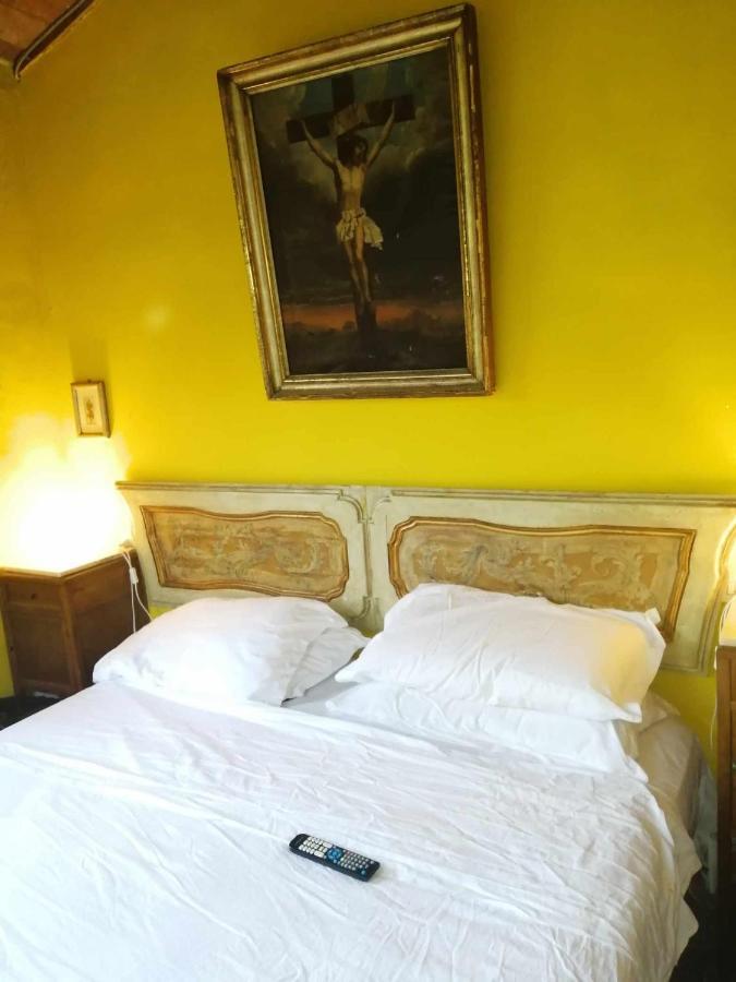 Beb Le Case Rosse Bed and Breakfast Verucchio Exteriör bild